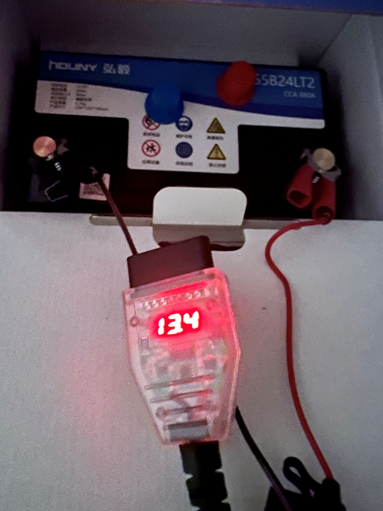 OBD不斷電測量，到貨電壓 13.4